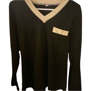 NWOT Sweater by Exclusive Designs Size M Bust 34"  Black and Cream